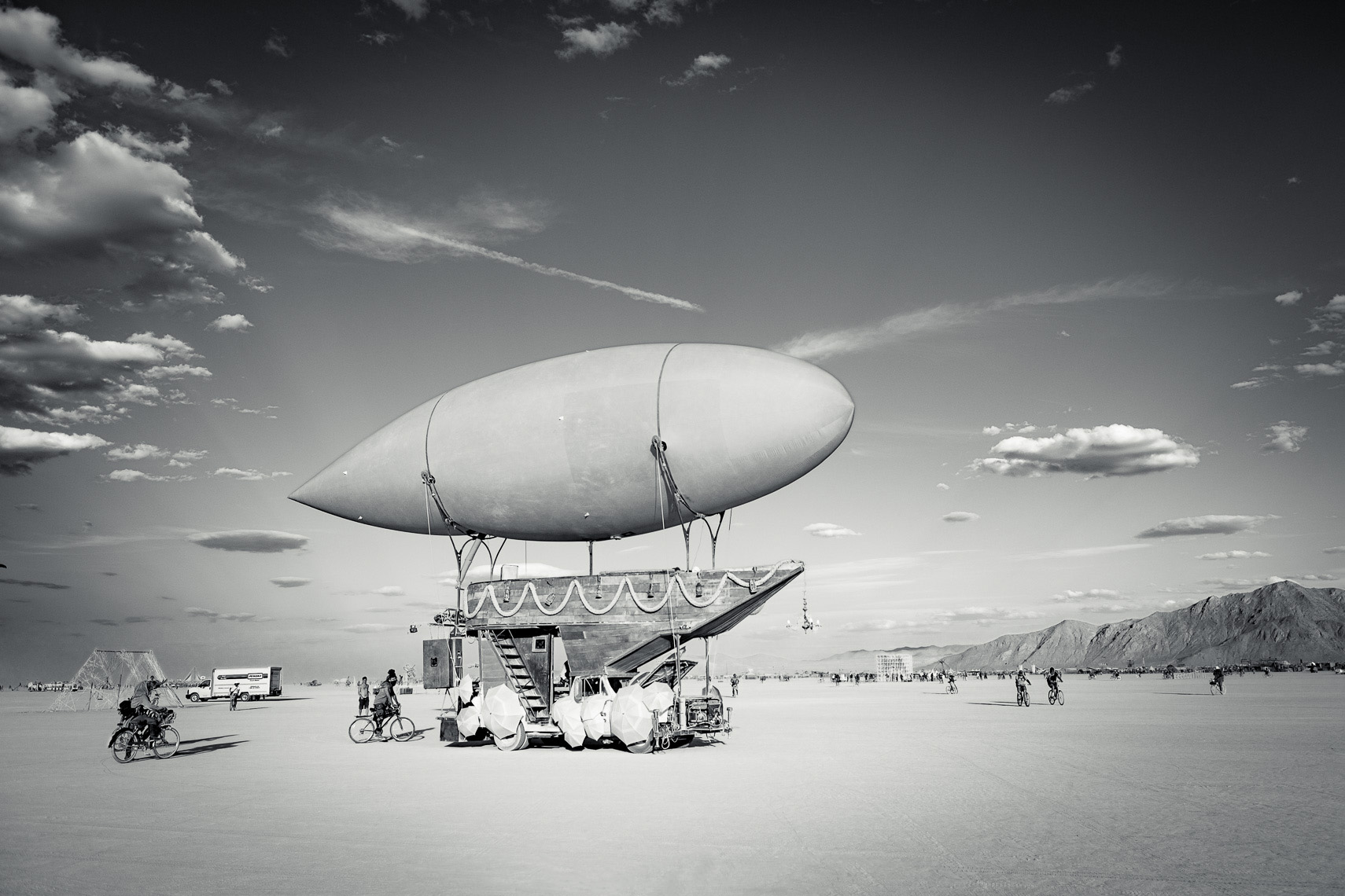 Zeppelin Art Car