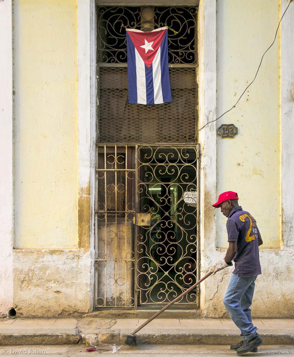 17_Cuba, Havana, Doorway Flag -4582APF1860px