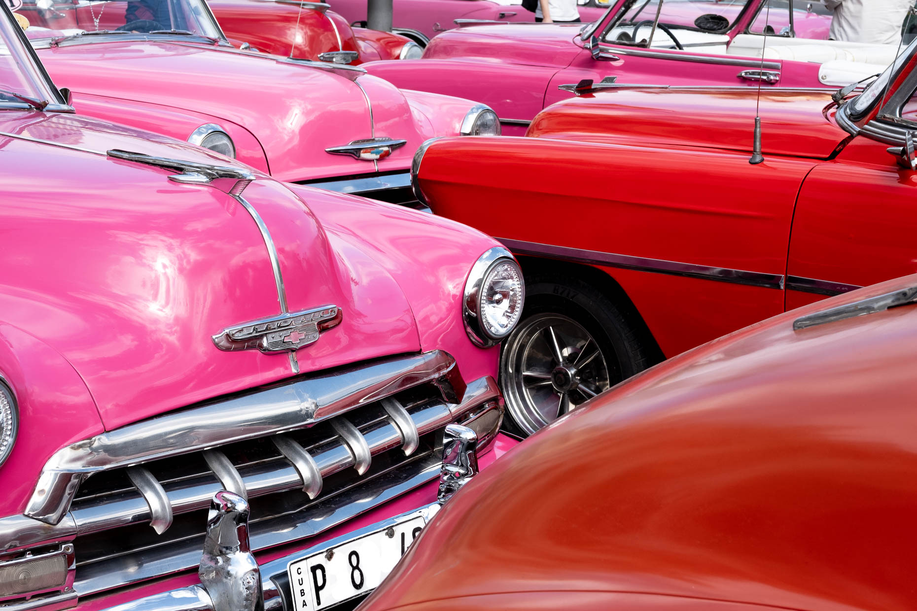 CUBARedPinkCars_33034-APF1860px
