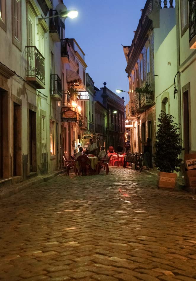 Portugal,_Obidos_at_night-105.jpg